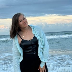 Meet your Posher, Анна